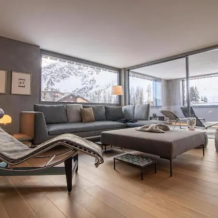 Apartment Three-bedroom Luxury Up To 6 Guests- If You Want To Book, Please Contact On Wh-ats-app - 0034-635-520-036 !!!!